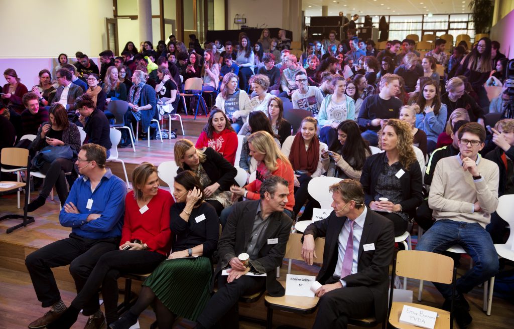 DEN HAAG - UNICEF Debatten op het Zandvliet College - FOTO GUUS SCHOONEWILLE