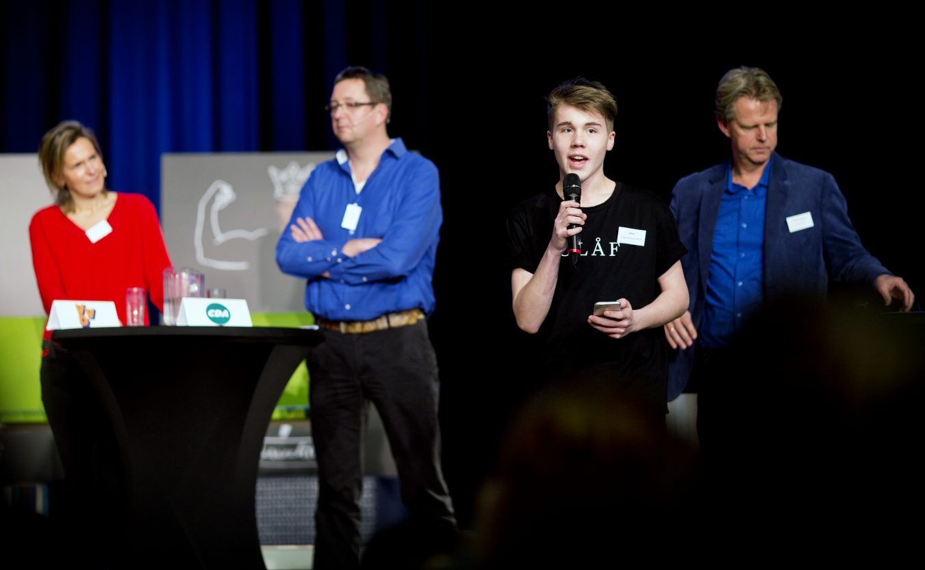 DEN HAAG - UNICEF Debatten op het Zandvliet College - FOTO GUUS SCHOONEWILLE