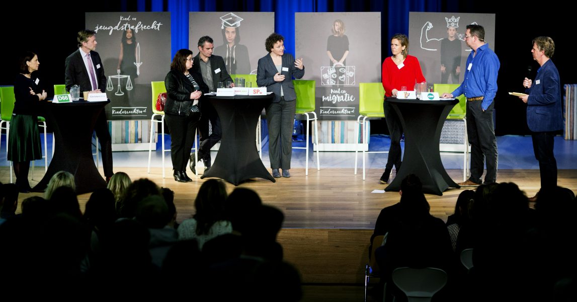 DEN HAAG - UNICEF Debatten op het Zandvliet College - FOTO GUUS SCHOONEWILLE