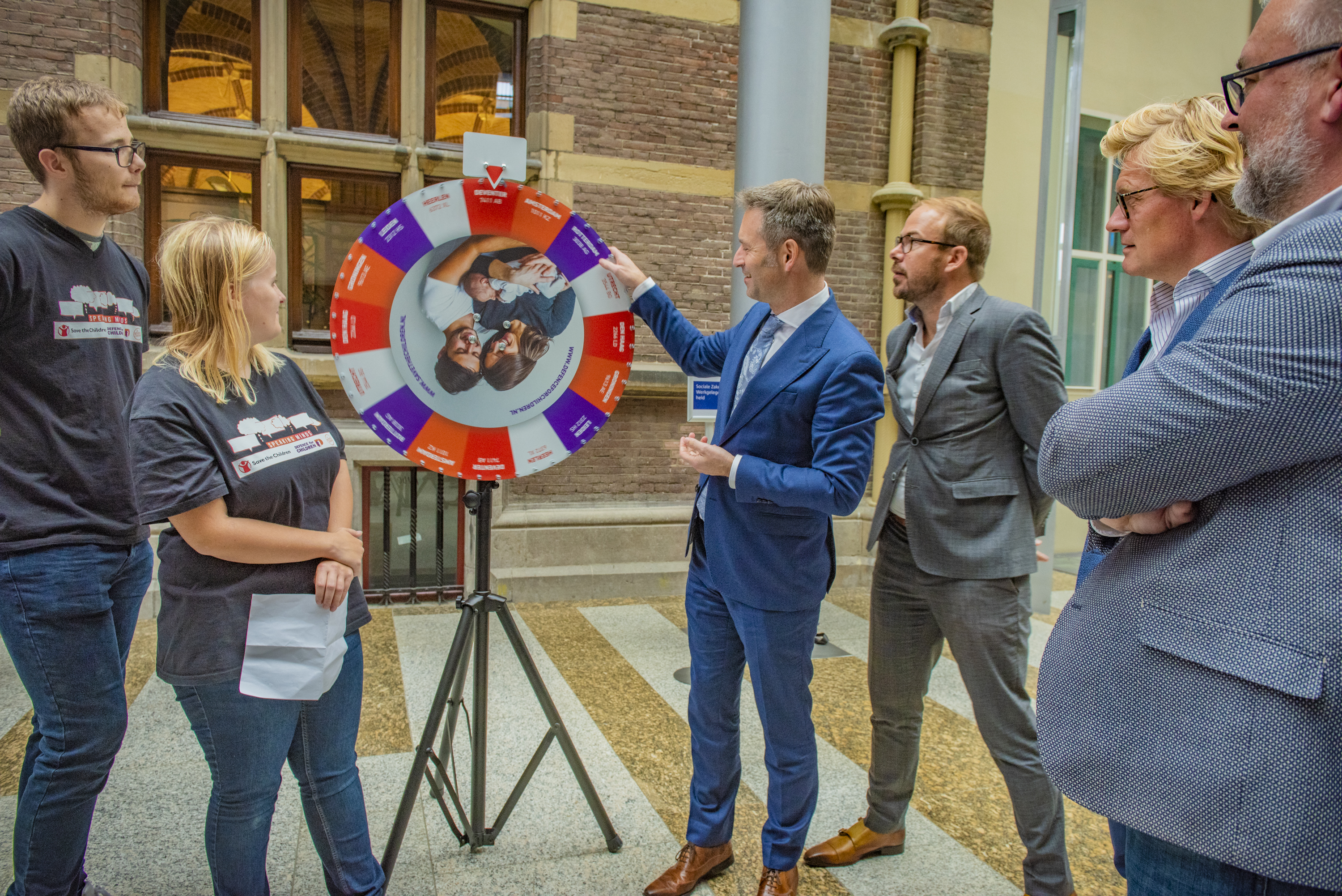 kinderarmoede _ overhandiging petitie aan tweede kamer