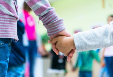 Werkgroep Kind in azc: kinderen raken de dupe van de huidige crisis in de asielopvang